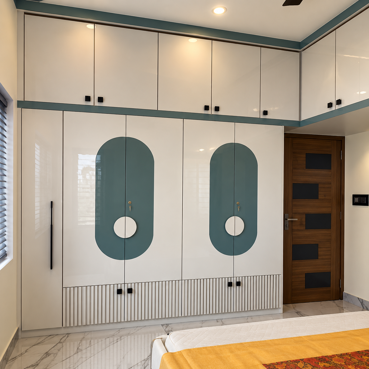 Grey Gloss Kitchen Cabinets with Built-in Pull-out Baskets